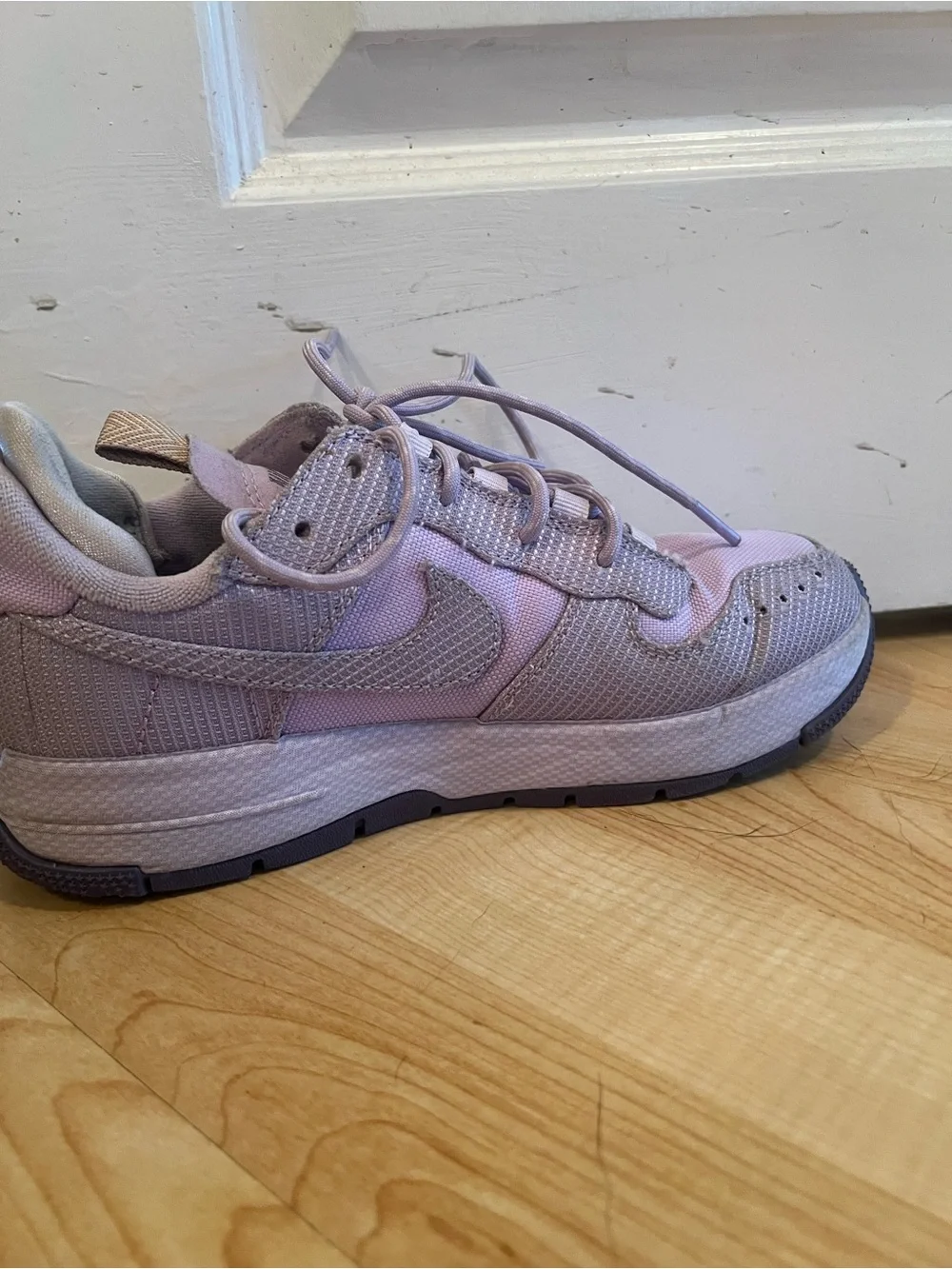 Nike Light Lavender/Pale Purple Low-Top Sneakers